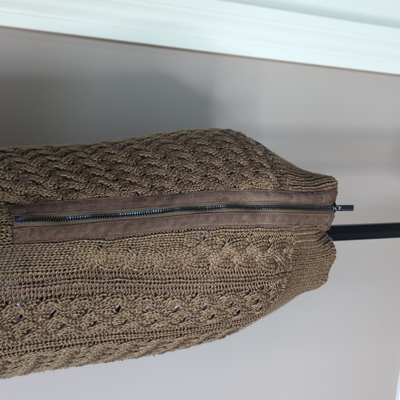 Size XS Brown Knit Sweater - Picture 3 of 3